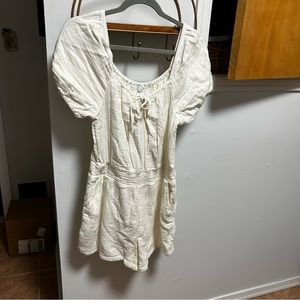 Cream/white romper with pockets